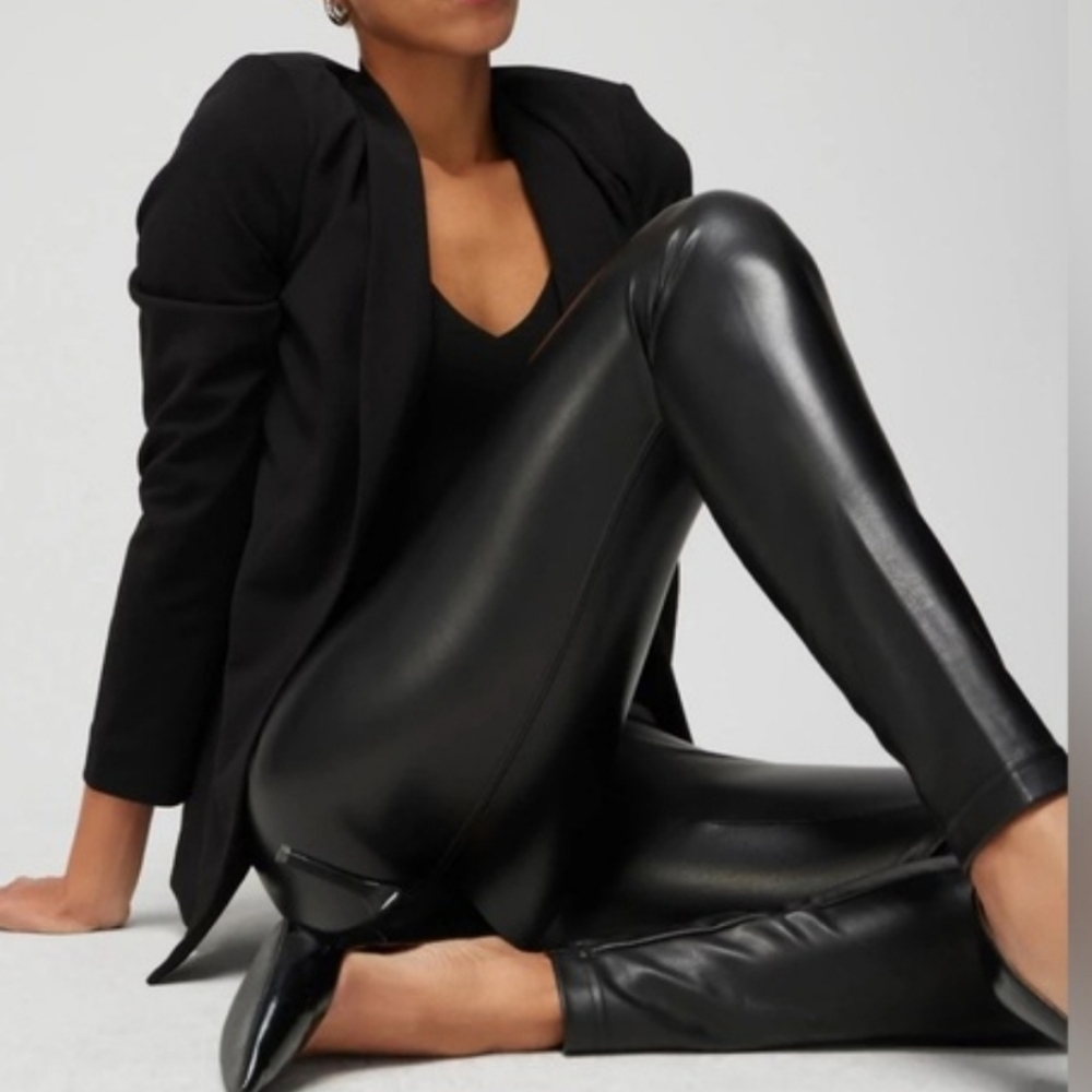 NEW White House Black Market Sz 6 Runway Leggings Black Cm-2607